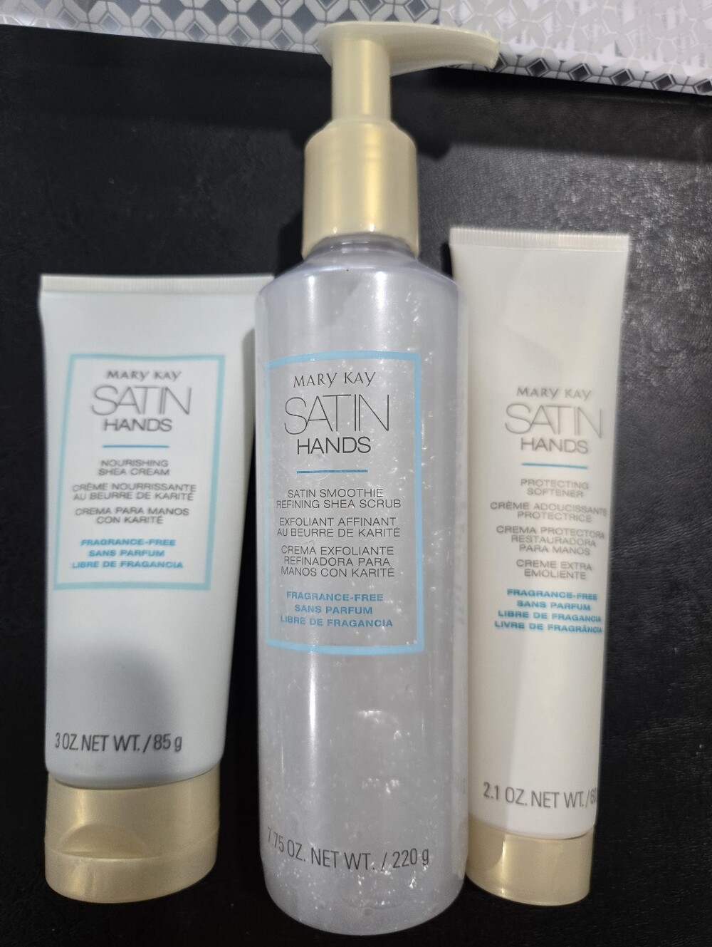 Mary Kay Satin Hands Set in White and Gold - 3-Piece Hand Care Trio